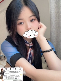甜美正妹，擁有完美的外貌！