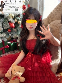 18嵗小粘人妹就像一隻小蜜蜂