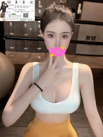 那翹挺的臀部充滿彈性
